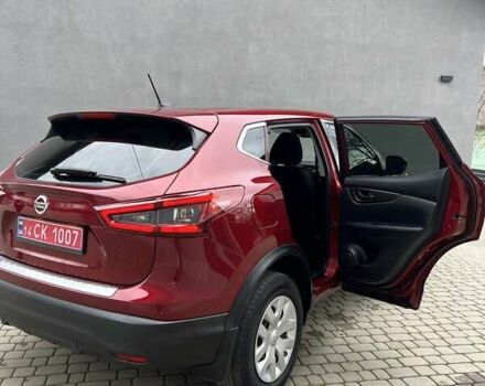 Красный Ниссан Rogue Sport, объемом двигателя 2 л и пробегом 231 тыс. км за 13200 $, фото 16 на Automoto.ua
