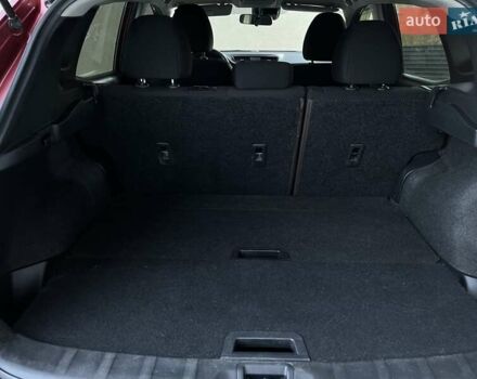 Красный Ниссан Rogue Sport, объемом двигателя 2 л и пробегом 230 тыс. км за 13600 $, фото 10 на Automoto.ua