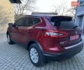 Красный Ниссан Rogue Sport, объемом двигателя 2 л и пробегом 230 тыс. км за 13600 $, фото 6 на Automoto.ua