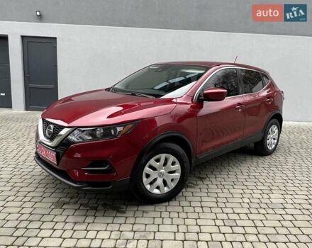 Красный Ниссан Rogue Sport, объемом двигателя 2 л и пробегом 231 тыс. км за 13200 $, фото 4 на Automoto.ua