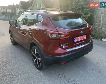 Красный Ниссан Rogue Sport, объемом двигателя 2 л и пробегом 63 тыс. км за 14900 $, фото 3 на Automoto.ua