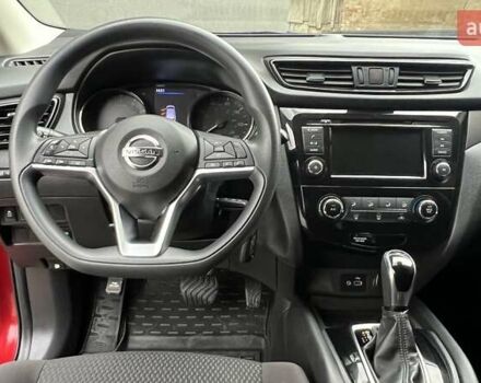 Красный Ниссан Rogue Sport, объемом двигателя 2 л и пробегом 231 тыс. км за 13200 $, фото 22 на Automoto.ua
