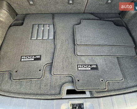 Красный Ниссан Rogue Sport, объемом двигателя 2 л и пробегом 112 тыс. км за 18800 $, фото 27 на Automoto.ua