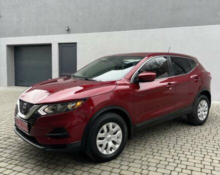 Красный Ниссан Rogue Sport, объемом двигателя 2 л и пробегом 231 тыс. км за 13200 $, фото 1 на Automoto.ua