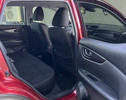 Красный Ниссан Rogue Sport, объемом двигателя 2 л и пробегом 230 тыс. км за 13600 $, фото 11 на Automoto.ua