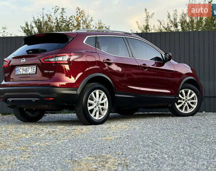 Красный Ниссан Rogue Sport, объемом двигателя 2 л и пробегом 112 тыс. км за 18800 $, фото 24 на Automoto.ua