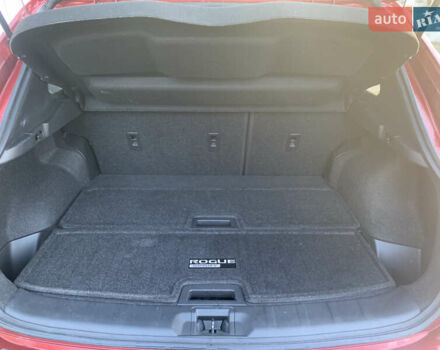 Красный Ниссан Rogue Sport, объемом двигателя 2 л и пробегом 63 тыс. км за 14900 $, фото 15 на Automoto.ua