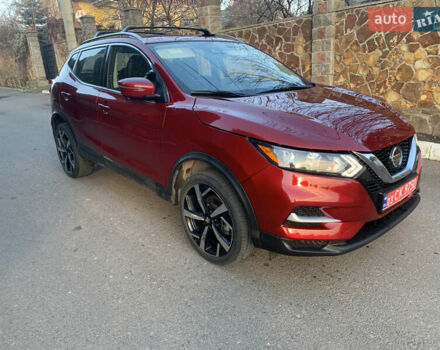 Красный Ниссан Rogue Sport, объемом двигателя 2 л и пробегом 63 тыс. км за 14900 $, фото 2 на Automoto.ua