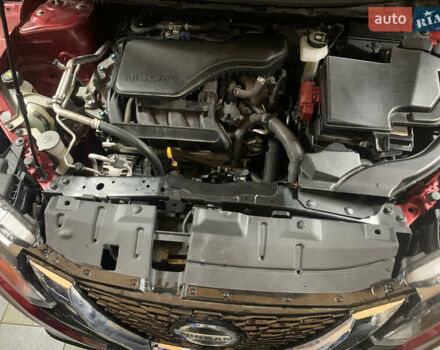Красный Ниссан Rogue Sport, объемом двигателя 2 л и пробегом 63 тыс. км за 14900 $, фото 21 на Automoto.ua