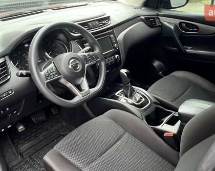 Красный Ниссан Rogue Sport, объемом двигателя 2 л и пробегом 231 тыс. км за 13200 $, фото 23 на Automoto.ua