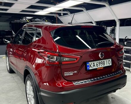 Красный Ниссан Rogue Sport, объемом двигателя 2 л и пробегом 90 тыс. км за 20000 $, фото 3 на Automoto.ua