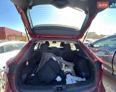 Красный Ниссан Rogue Sport, объемом двигателя 2 л и пробегом 31 тыс. км за 12300 $, фото 4 на Automoto.ua