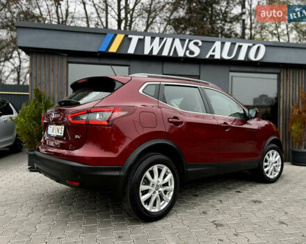 Красный Ниссан Rogue Sport, объемом двигателя 2 л и пробегом 45 тыс. км за 18900 $, фото 18 на Automoto.ua