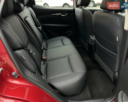 Красный Ниссан Rogue Sport, объемом двигателя 2 л и пробегом 45 тыс. км за 18900 $, фото 25 на Automoto.ua