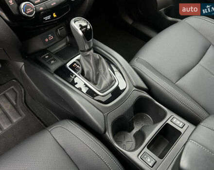 Красный Ниссан Rogue Sport, объемом двигателя 2 л и пробегом 45 тыс. км за 18900 $, фото 30 на Automoto.ua