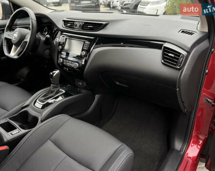 Красный Ниссан Rogue Sport, объемом двигателя 2 л и пробегом 45 тыс. км за 18900 $, фото 27 на Automoto.ua