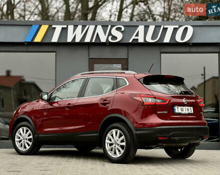 Красный Ниссан Rogue Sport, объемом двигателя 2 л и пробегом 45 тыс. км за 18900 $, фото 23 на Automoto.ua