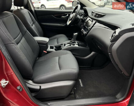 Красный Ниссан Rogue Sport, объемом двигателя 2 л и пробегом 45 тыс. км за 18900 $, фото 26 на Automoto.ua