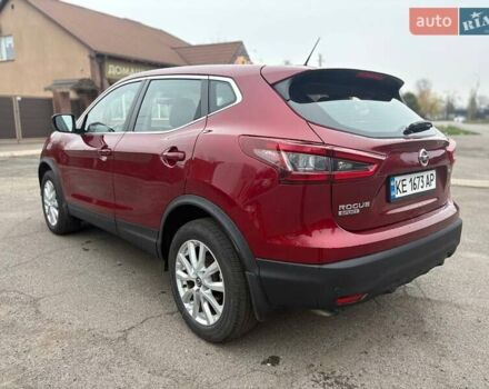 Червоний Ніссан Rogue Sport, об'ємом двигуна 2 л та пробігом 82 тис. км за 16500 $, фото 12 на Automoto.ua