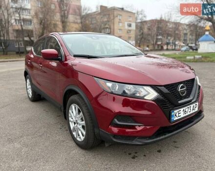 Червоний Ніссан Rogue Sport, об'ємом двигуна 2 л та пробігом 82 тис. км за 16500 $, фото 5 на Automoto.ua