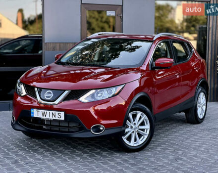 Красный Ниссан Rogue Sport, объемом двигателя 2 л и пробегом 25 тыс. км за 17900 $, фото 1 на Automoto.ua
