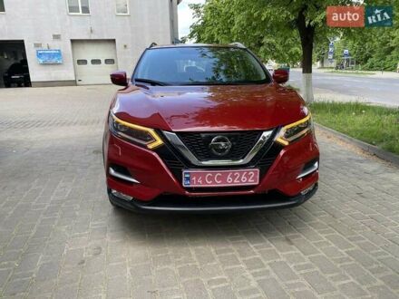 Красный Ниссан Rogue Sport, объемом двигателя 2 л и пробегом 106 тыс. км за 19000 $, фото 1 на Automoto.ua