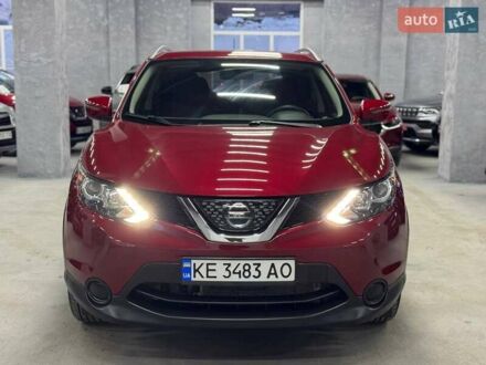 Ниссан Rogue Sport 2018 в Каменское - Днепродзержинск на Automoto.ua Красный Ниссан Rogue Sport, объемом двигателя 2 л и пробегом 40 тыс. км за 15199 $, фото 1 на Automoto.ua