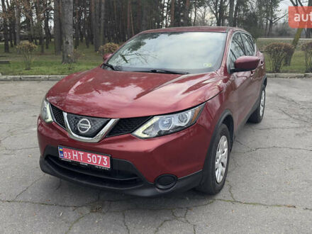 Красный Ниссан Rogue Sport, объемом двигателя 2 л и пробегом 140 тыс. км за 13500 $, фото 1 на Automoto.ua