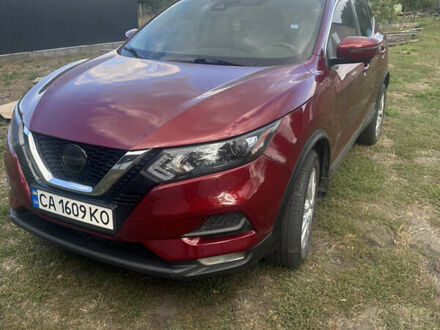 Красный Ниссан Rogue Sport, объемом двигателя 2 л и пробегом 155 тыс. км за 16000 $, фото 1 на Automoto.ua