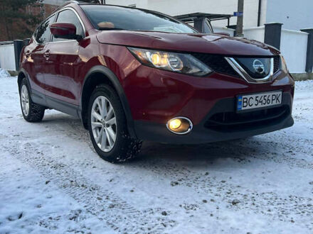 Красный Ниссан Rogue Sport, объемом двигателя 2 л и пробегом 90 тыс. км за 16000 $, фото 1 на Automoto.ua