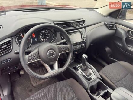 Червоний Ніссан Rogue Sport, об'ємом двигуна 2 л та пробігом 82 тис. км за 16500 $, фото 1 на Automoto.ua