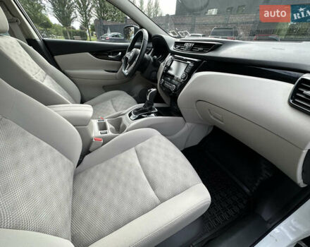 Ниссан Rogue Sport, объемом двигателя 2 л и пробегом 84 тыс. км за 16500 $, фото 13 на Automoto.ua