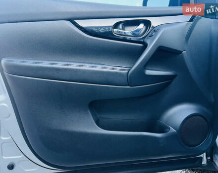 Серый Ниссан Rogue Sport, объемом двигателя 2 л и пробегом 103 тыс. км за 14200 $, фото 10 на Automoto.ua