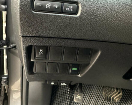 Серый Ниссан Rogue Sport, объемом двигателя 2 л и пробегом 65 тыс. км за 13000 $, фото 8 на Automoto.ua