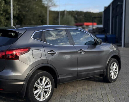 Серый Ниссан Rogue Sport, объемом двигателя 2 л и пробегом 214 тыс. км за 12000 $, фото 5 на Automoto.ua