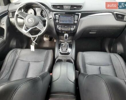 Серый Ниссан Rogue Sport, объемом двигателя 2 л и пробегом 148 тыс. км за 2600 $, фото 7 на Automoto.ua
