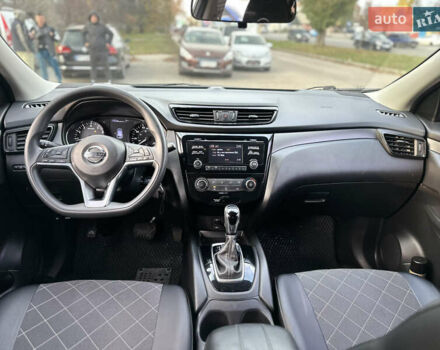 Серый Ниссан Rogue Sport, объемом двигателя 2 л и пробегом 65 тыс. км за 13000 $, фото 6 на Automoto.ua