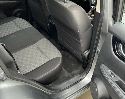 Сірий Ніссан Rogue Sport, об'ємом двигуна 2 л та пробігом 152 тис. км за 14900 $, фото 32 на Automoto.ua