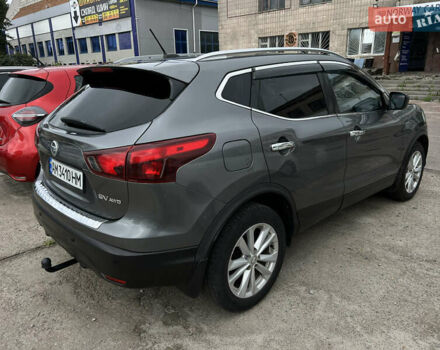 Сірий Ніссан Rogue Sport, об'ємом двигуна 2 л та пробігом 127 тис. км за 14500 $, фото 2 на Automoto.ua