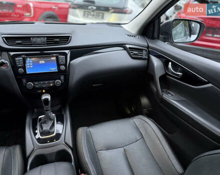 Сірий Ніссан Rogue Sport, об'ємом двигуна 2 л та пробігом 60 тис. км за 17500 $, фото 49 на Automoto.ua