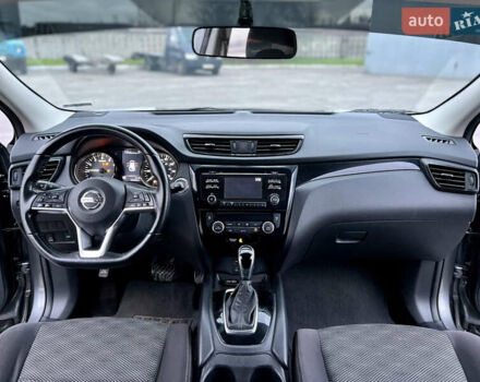 Серый Ниссан Rogue Sport, объемом двигателя 2 л и пробегом 193 тыс. км за 13000 $, фото 21 на Automoto.ua