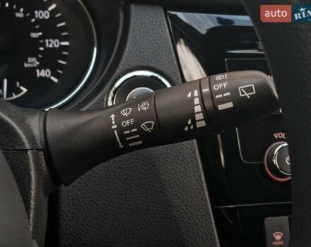 Сірий Ніссан Rogue Sport, об'ємом двигуна 2 л та пробігом 111 тис. км за 13490 $, фото 60 на Automoto.ua