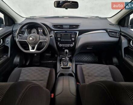 Сірий Ніссан Rogue Sport, об'ємом двигуна 2 л та пробігом 111 тис. км за 13490 $, фото 56 на Automoto.ua