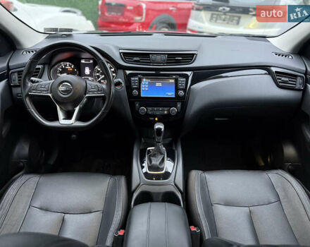 Сірий Ніссан Rogue Sport, об'ємом двигуна 2 л та пробігом 60 тис. км за 17500 $, фото 45 на Automoto.ua