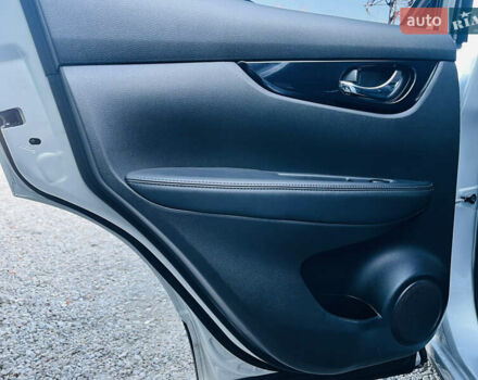 Серый Ниссан Rogue Sport, объемом двигателя 2 л и пробегом 103 тыс. км за 14200 $, фото 15 на Automoto.ua