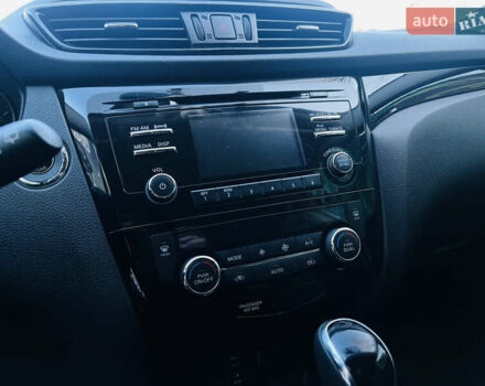 Серый Ниссан Rogue Sport, объемом двигателя 2 л и пробегом 103 тыс. км за 14200 $, фото 25 на Automoto.ua