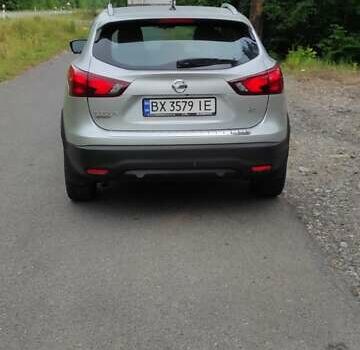 Сірий Ніссан Rogue Sport, об'ємом двигуна 2 л та пробігом 119 тис. км за 14800 $, фото 4 на Automoto.ua