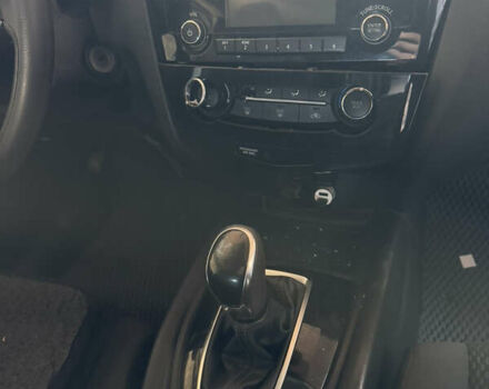 Серый Ниссан Rogue Sport, объемом двигателя 2 л и пробегом 63 тыс. км за 8000 $, фото 6 на Automoto.ua