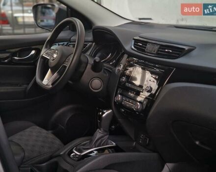 Сірий Ніссан Rogue Sport, об'ємом двигуна 2 л та пробігом 111 тис. км за 13490 $, фото 52 на Automoto.ua