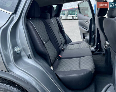 Серый Ниссан Rogue Sport, объемом двигателя 2 л и пробегом 193 тыс. км за 13000 $, фото 15 на Automoto.ua